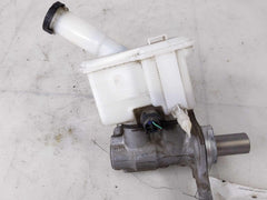 Brake Master Cylinder w Tank OEM NISSAN VERSA Sedan 1.6L 12 13 14 15 16 17 18 19