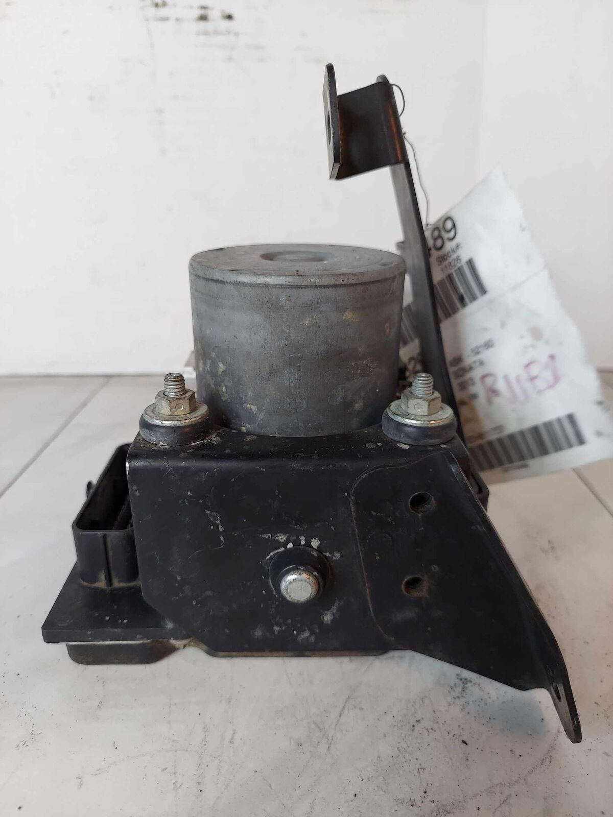 ABS Anti Lock Brake Pump Module Unit OEM 5892030500 HYUNDAI SONATA 2.4L 11 12 13 ABS Anti Lock Brake Pump Module Unit OEM 5892030500 HYUNDAI SONATA 2.4L 11 12 13