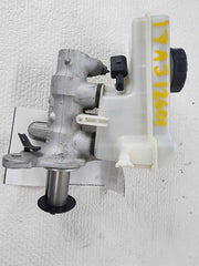 Brake Master Cylinder with Reservoir Tank OEM Sedan AUDI A3 15 16 2017 18