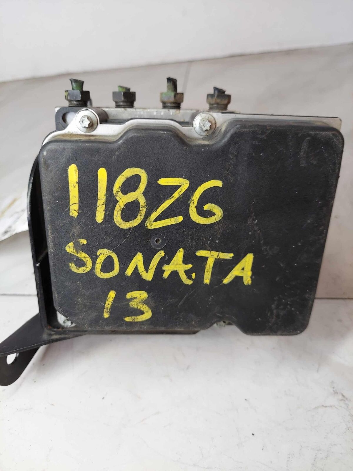 ABS Anti Lock Brake Pump Module Unit OEM 5892030500 HYUNDAI SONATA 2.4L 11 12 13 ABS Anti Lock Brake Pump Module Unit OEM 5892030500 HYUNDAI SONATA 2.4L 11 12 13