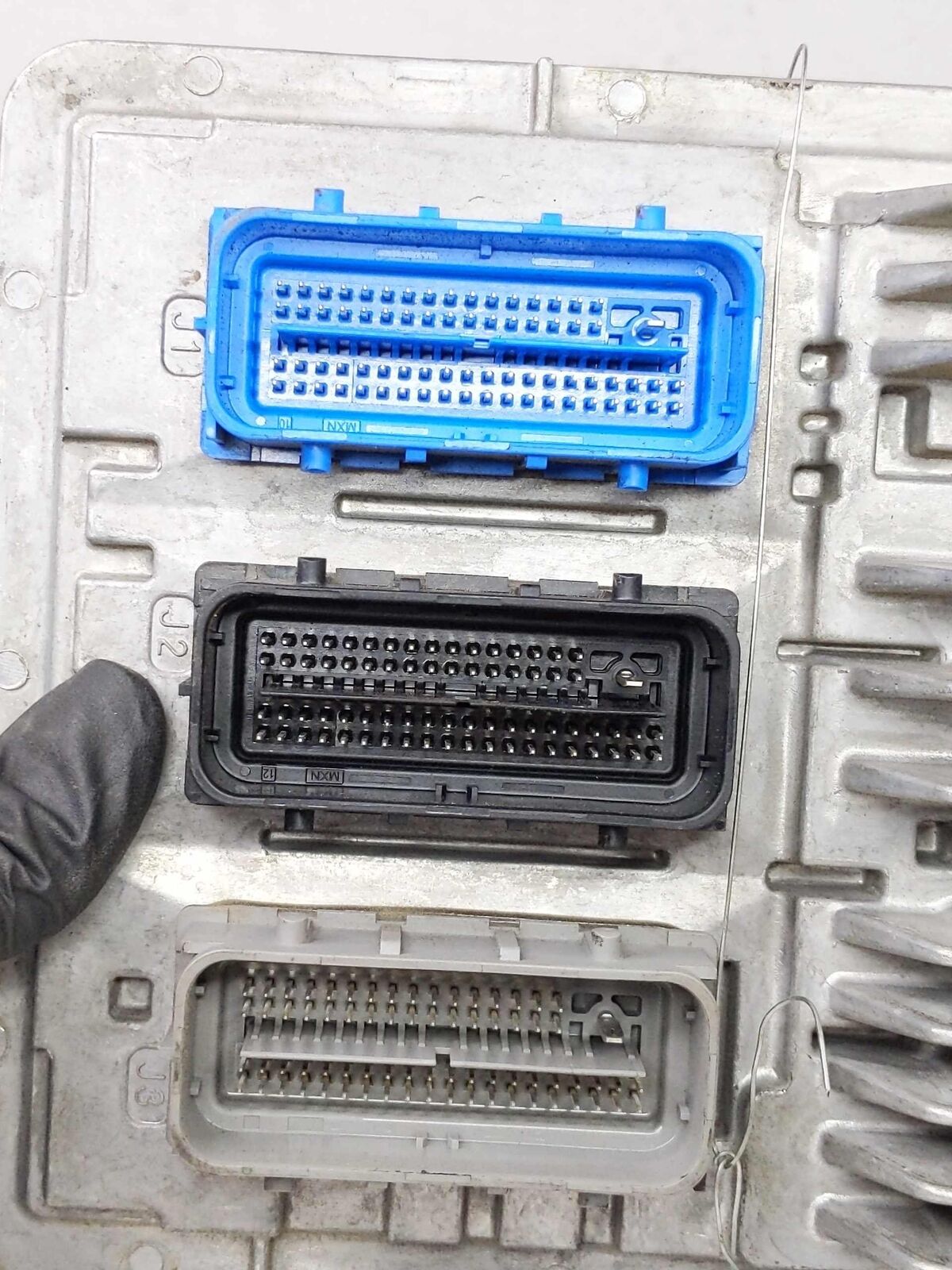 Engine Computer Electronic Control Module ECU OEM 12677677 CHEVY CRUZE 17 18 19 Engine Computer Electronic Control Module ECU OEM 12677677 CHEVY CRUZE 17 18 19