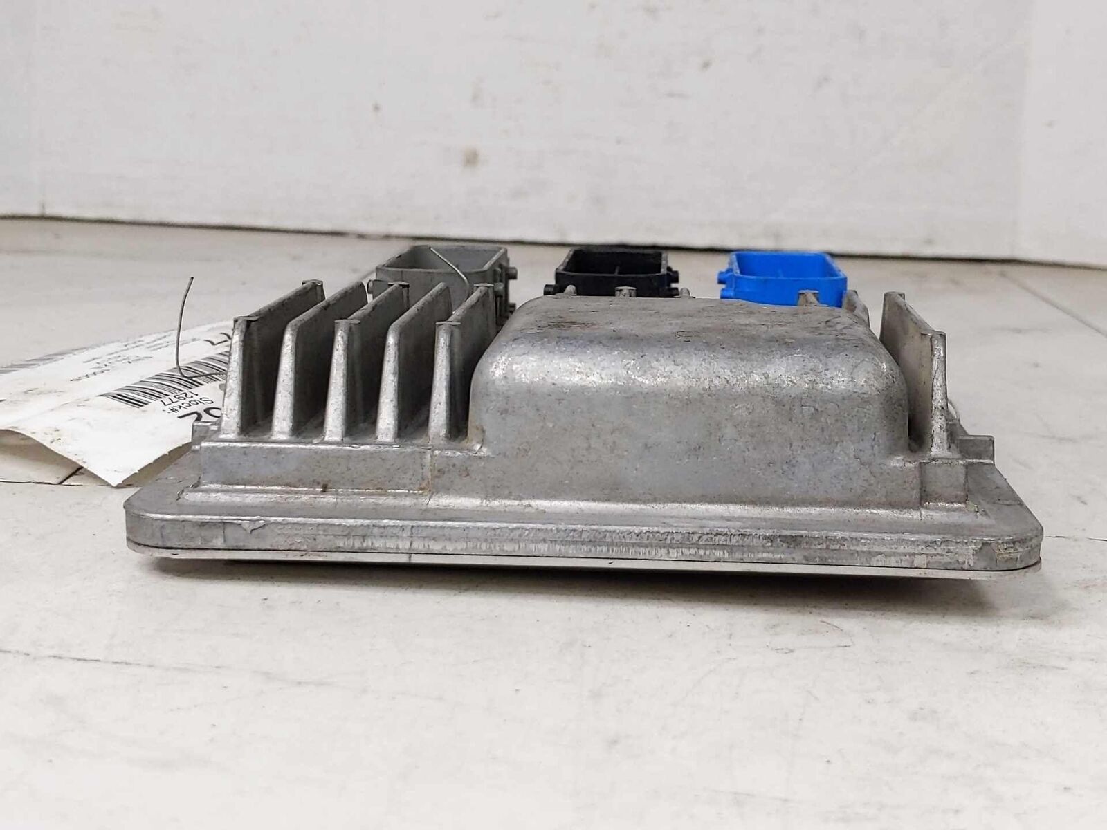 Engine Computer Electronic Control Module ECU OEM 12677677 CHEVY CRUZE 17 18 19 Engine Computer Electronic Control Module ECU OEM 12677677 CHEVY CRUZE 17 18 19