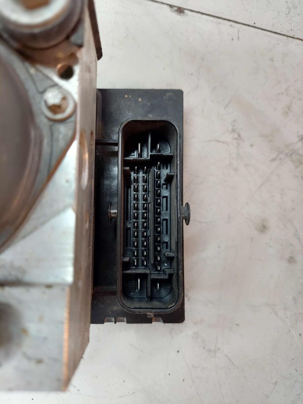 ABS Anti Lock Brake Pump Module Unit OEM 5892030500 HYUNDAI SONATA 2.4L 11 12 13 ABS Anti Lock Brake Pump Module Unit OEM 5892030500 HYUNDAI SONATA 2.4L 11 12 13