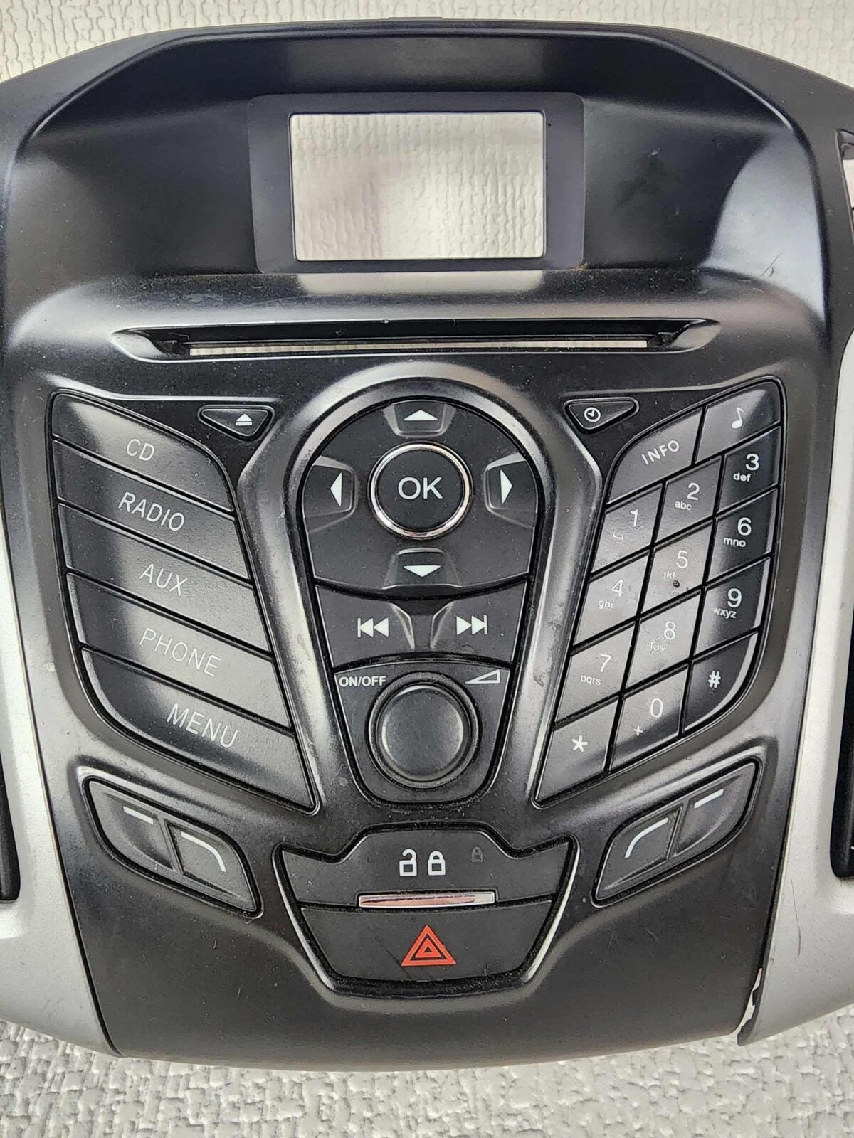 Radio Audio CD Player Control Panel Vents OEM CM5T-18K811-LC FORD FOCUS 12 2013 Radio Audio CD Player Control Panel Vents OEM CM5T-18K811-LC FORD FOCUS 12 2013