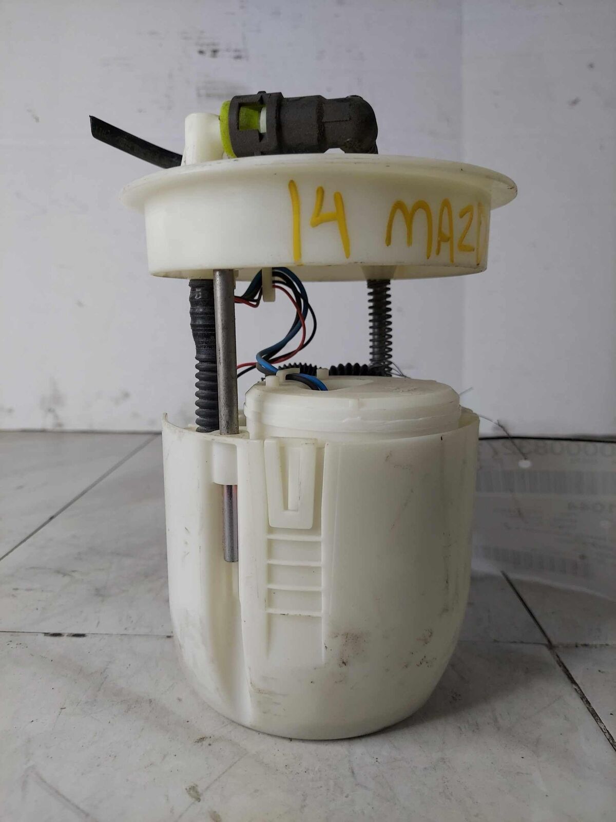 Fuel Pump Assembly Used OEM MAZDA 3 2.0L 14 15 16 17 18