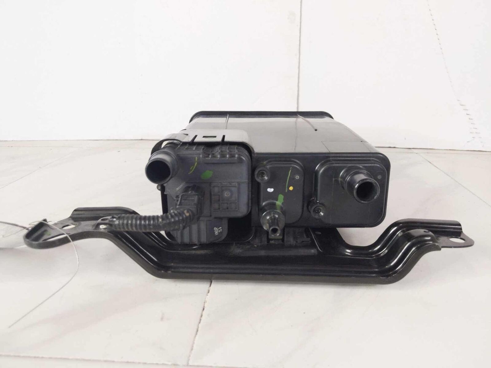 Evaporator Canister Emission EVAP OEM LEXUS ES350 16 17 18