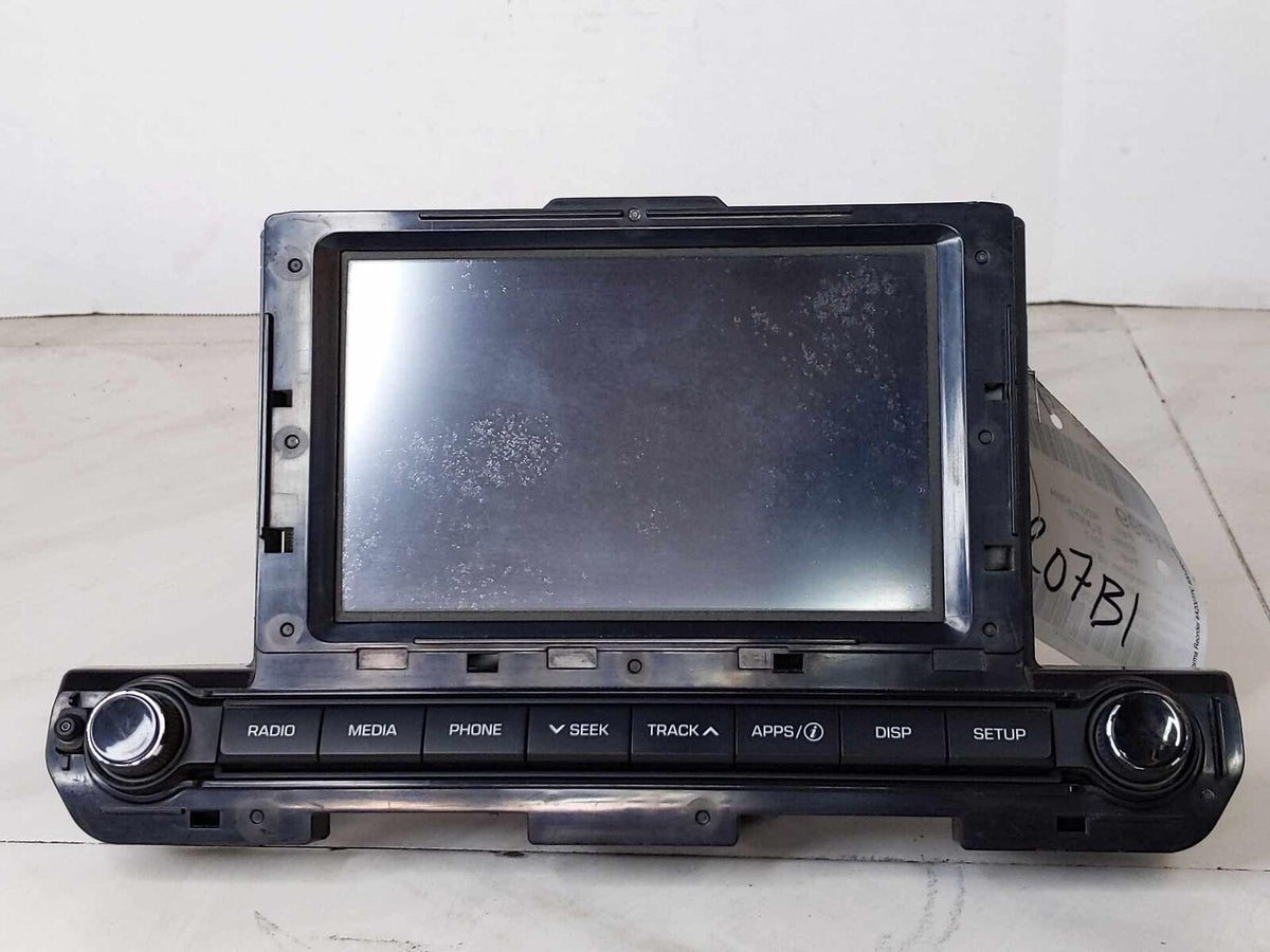 Radio Receiver Audio System AM FM OEM 96160F2100UAT HYUNDAI ELANTRA Sedan 17 18