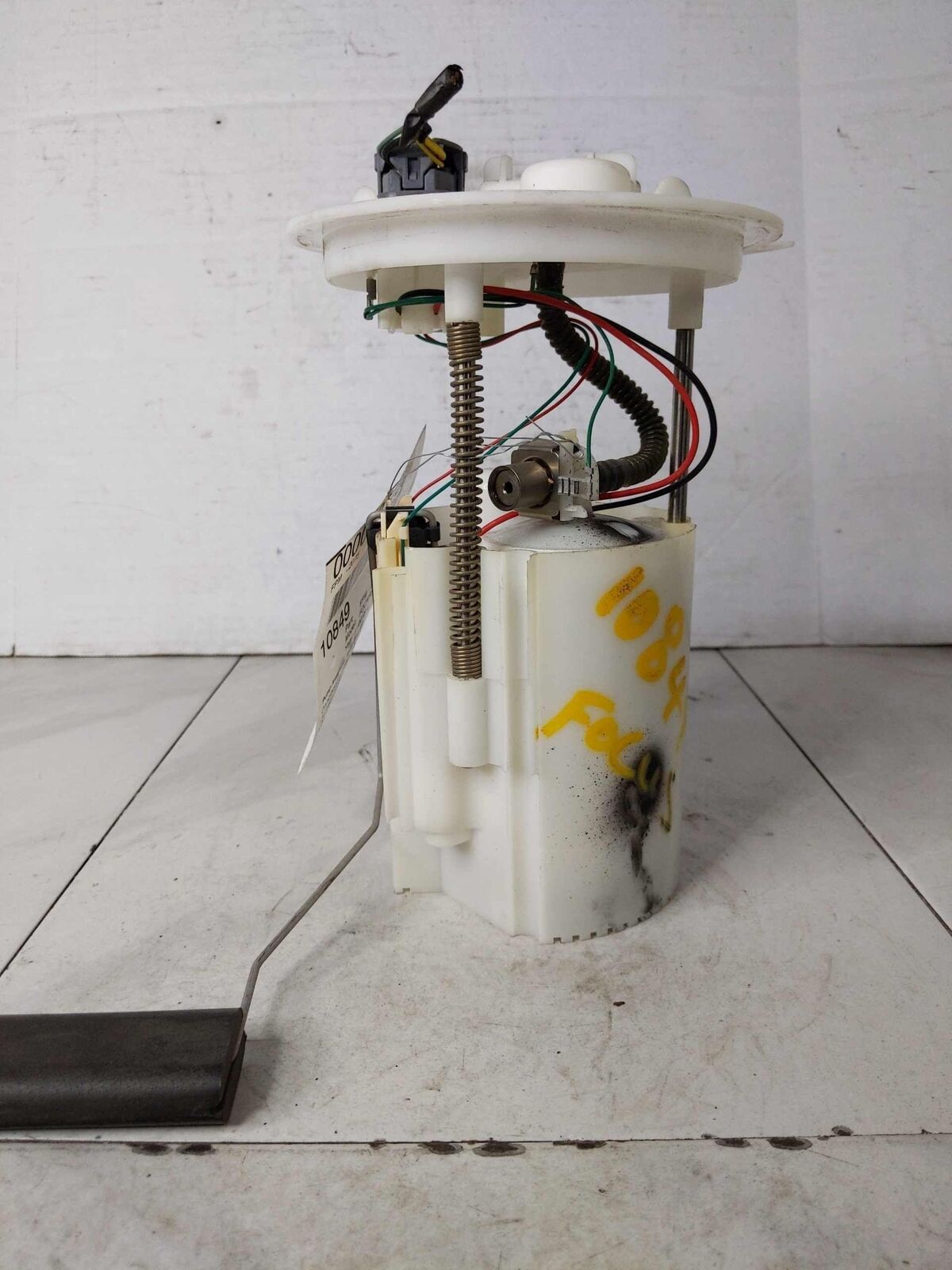 Fuel Pump Assembly Used OEM FORD FOCUS 2.0L 12 13 14 15 16 17 18