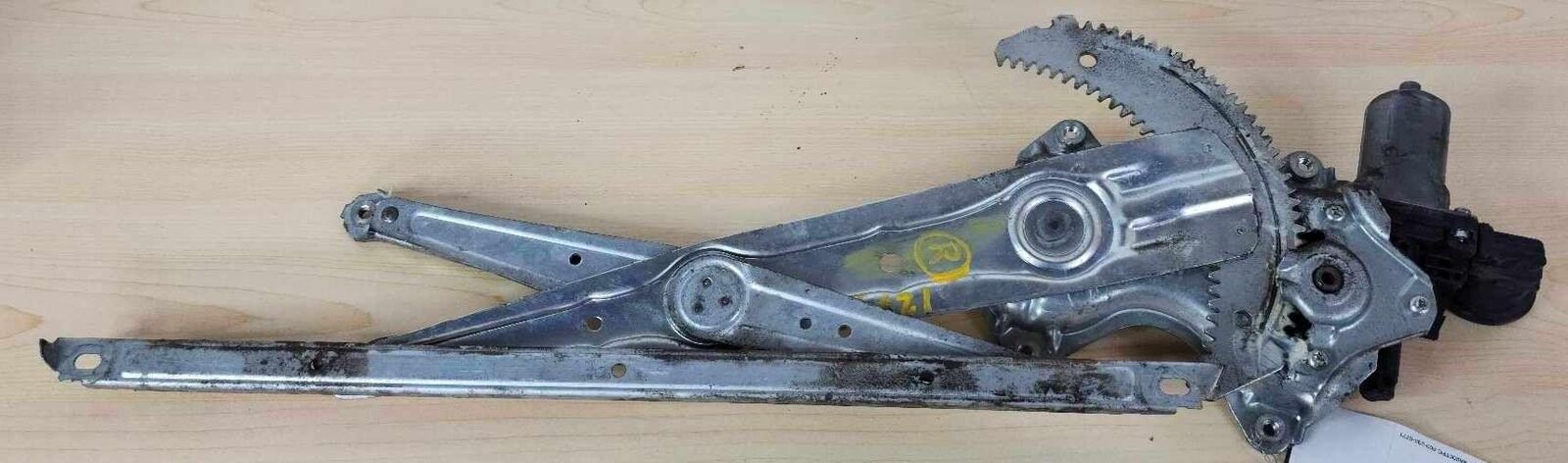 Door Window Regulator Right Passenger Front OEM TOYOTA COROLLA 14 15 16 17 18 19