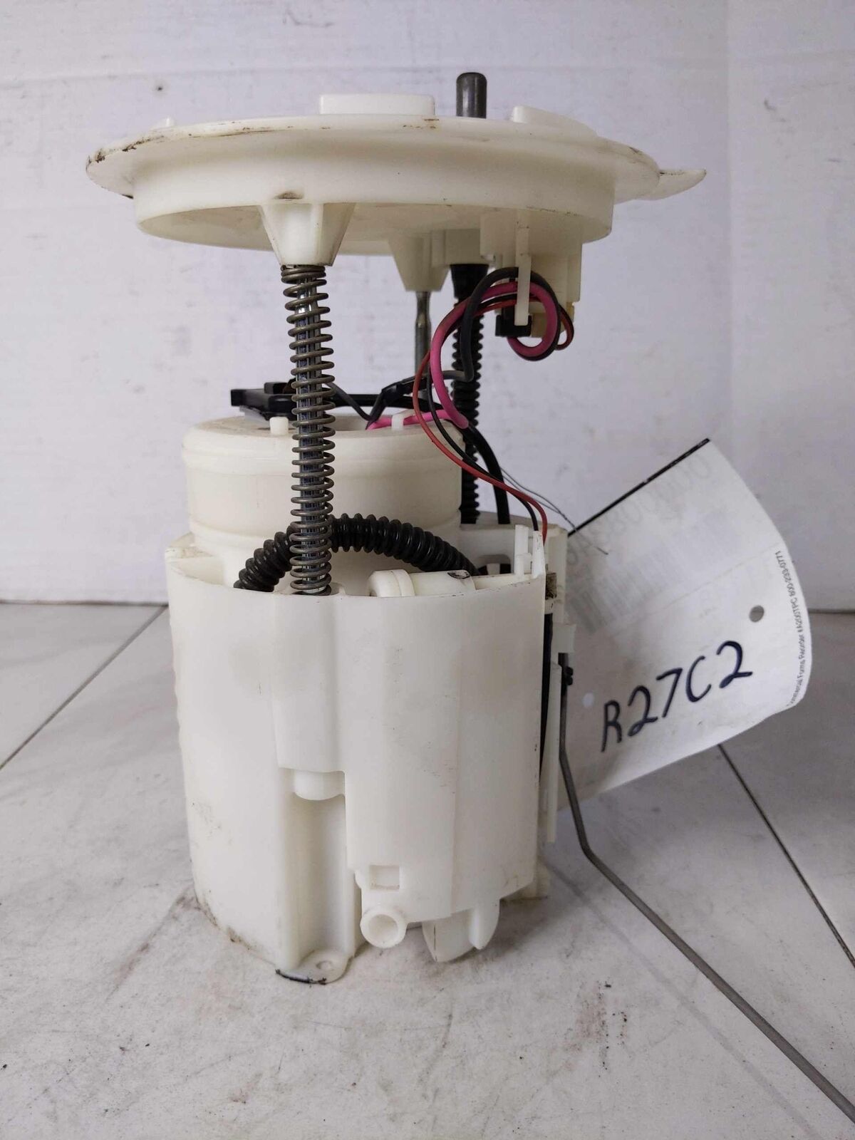 Fuel Pump Assembly Used OEM MAZDA 3 2.0L 04 05 06 07 08 09