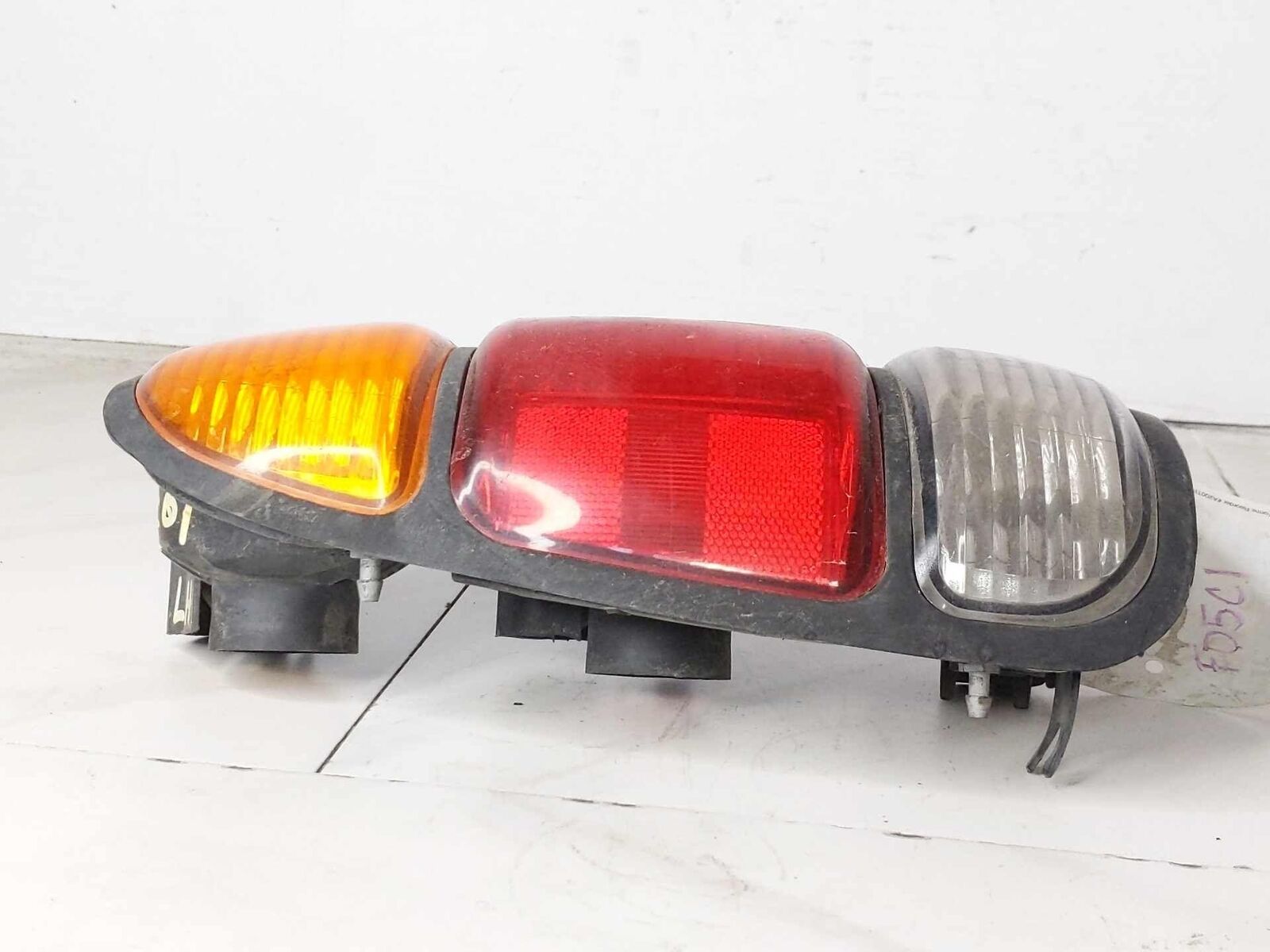 Tail Light Lamp Quarter Panel Mnted Left Driver OEM TOYOTA TUNDRA 00 01 02 03 04