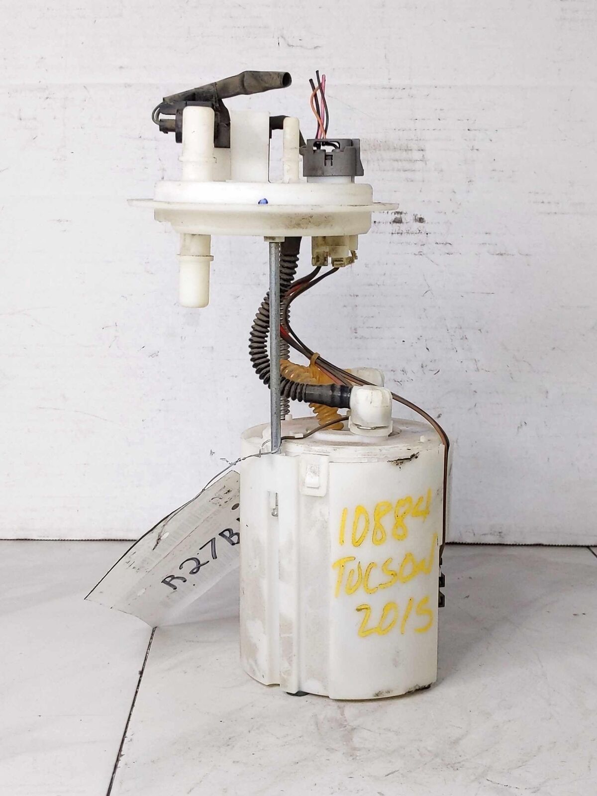 Fuel Pump Assembly Used OEM HYUNDAI TUCSON 2.4L 14 15