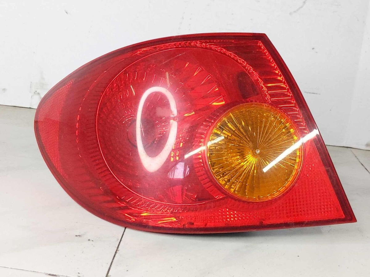 Tail Light Lamp Quarter Panel Mounted LH Left Driver OEM TOYOTA COROLLA 2004