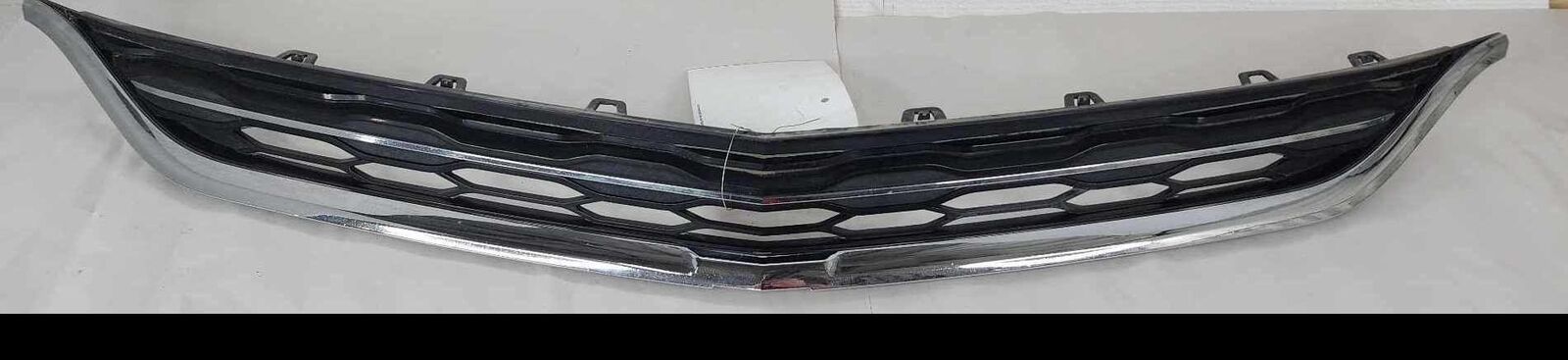 Grille Trim Upper Front Bumper Radiator OEM CHEVY MALIBU 16 2017 18