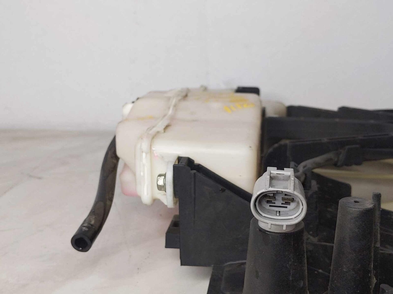 Electric Cooling Fan Motor Assembly with Tank OEM TOYOTA CAMRY 12 13 14 15 16 17