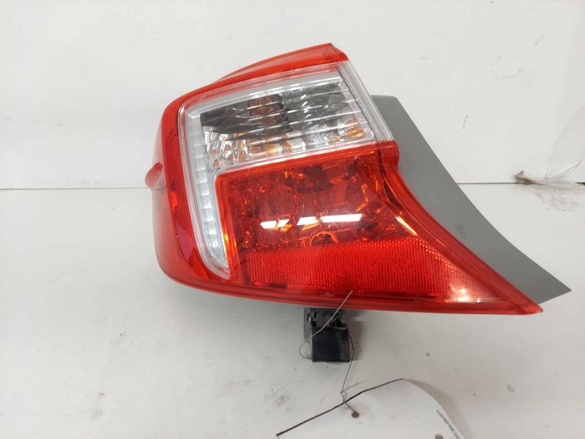 Tail Light Lamp Outer Quarter Panel Mounted LH Left Driver OEM TOYOTA CAMRY 2012