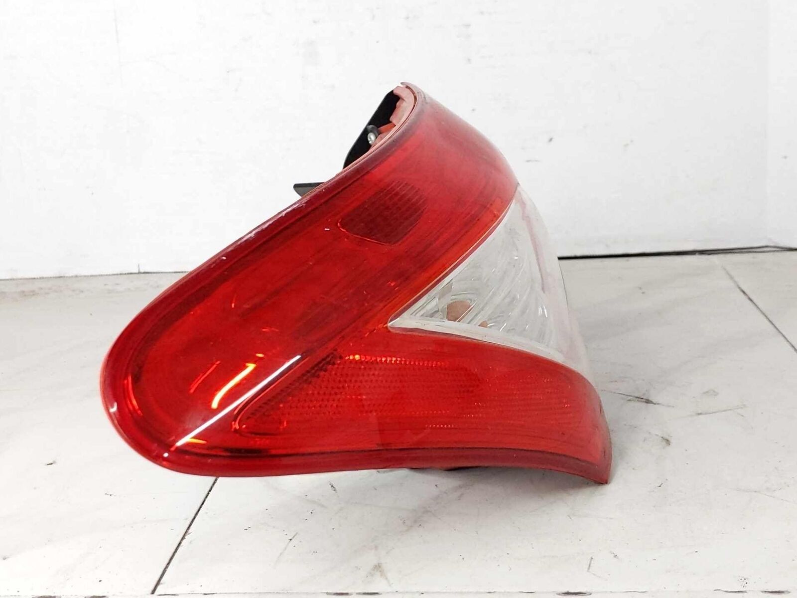 Tail Light Lamp Outer Quarter Panel Mounted Left Driver OEM LEXUS ES350 07 08 09