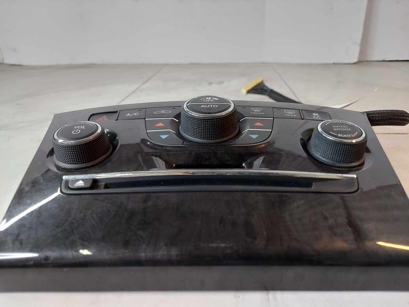Heater A/C AC Climate Temperature Control Unit OEM 1598146 CHRYSLER 300 11 12