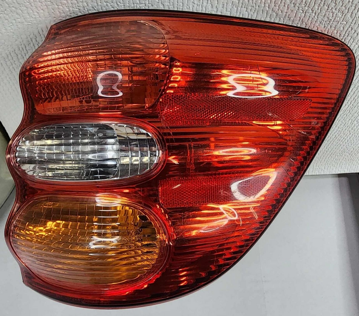 Tail Light Lamp Quarter Panel Mnt Right Passenger OEM TOYOTA SEQUOIA 01 02 03 04