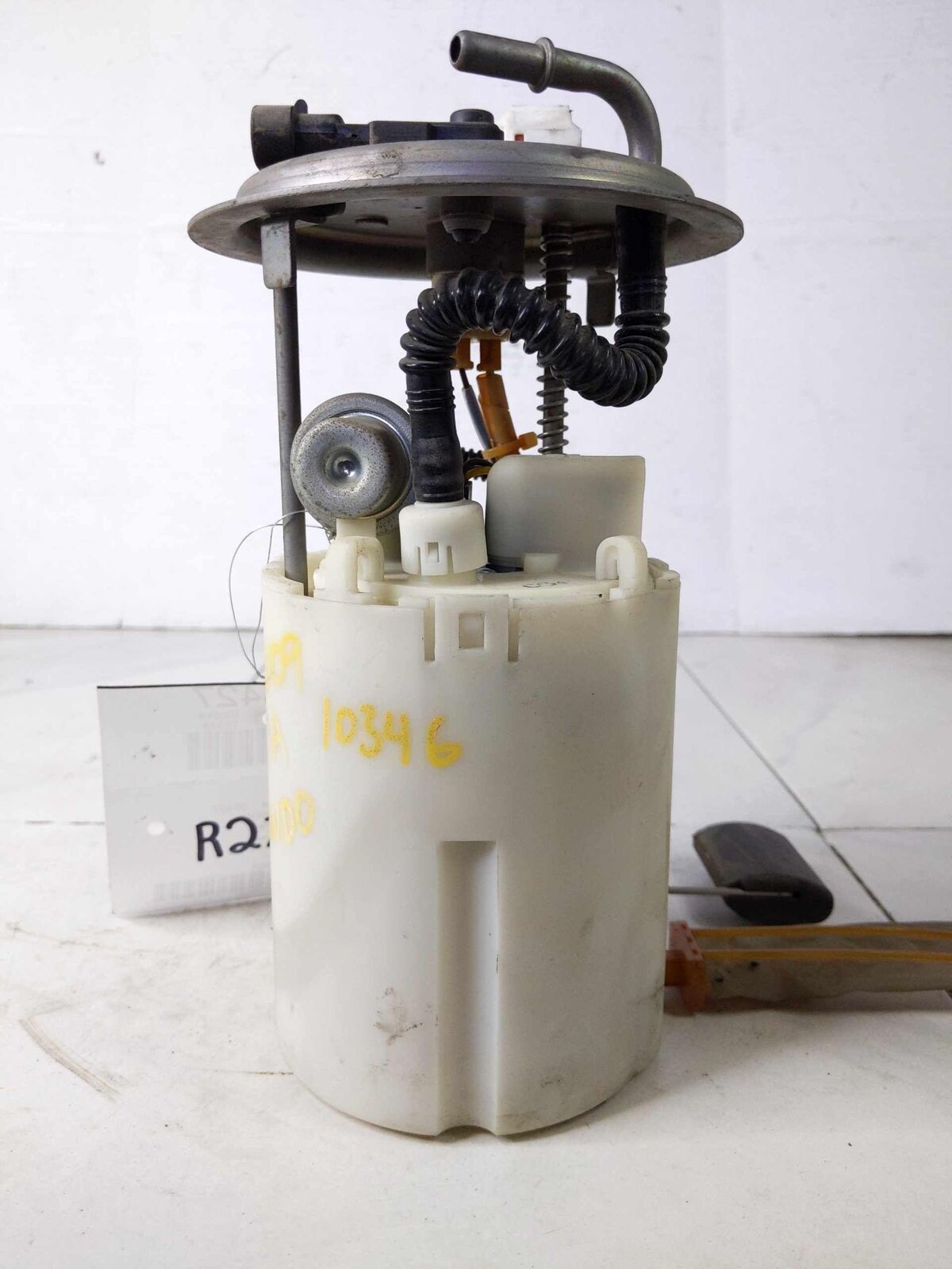 Fuel Pump Assembly Used OEM KIA RONDO 2.4L 07 08 09 10 11 12