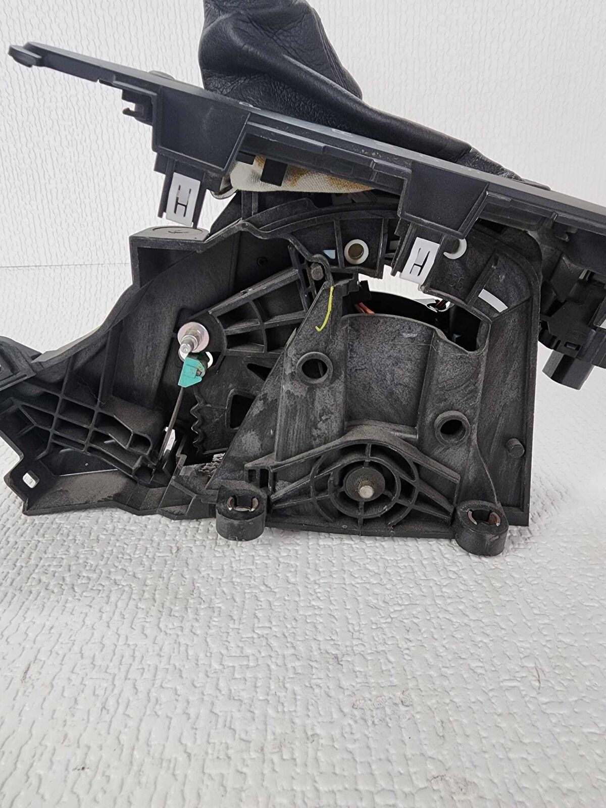 Floor Transmission Gear Shifter Automat Electric Park Brake FORD ESCAPE 17 18 19