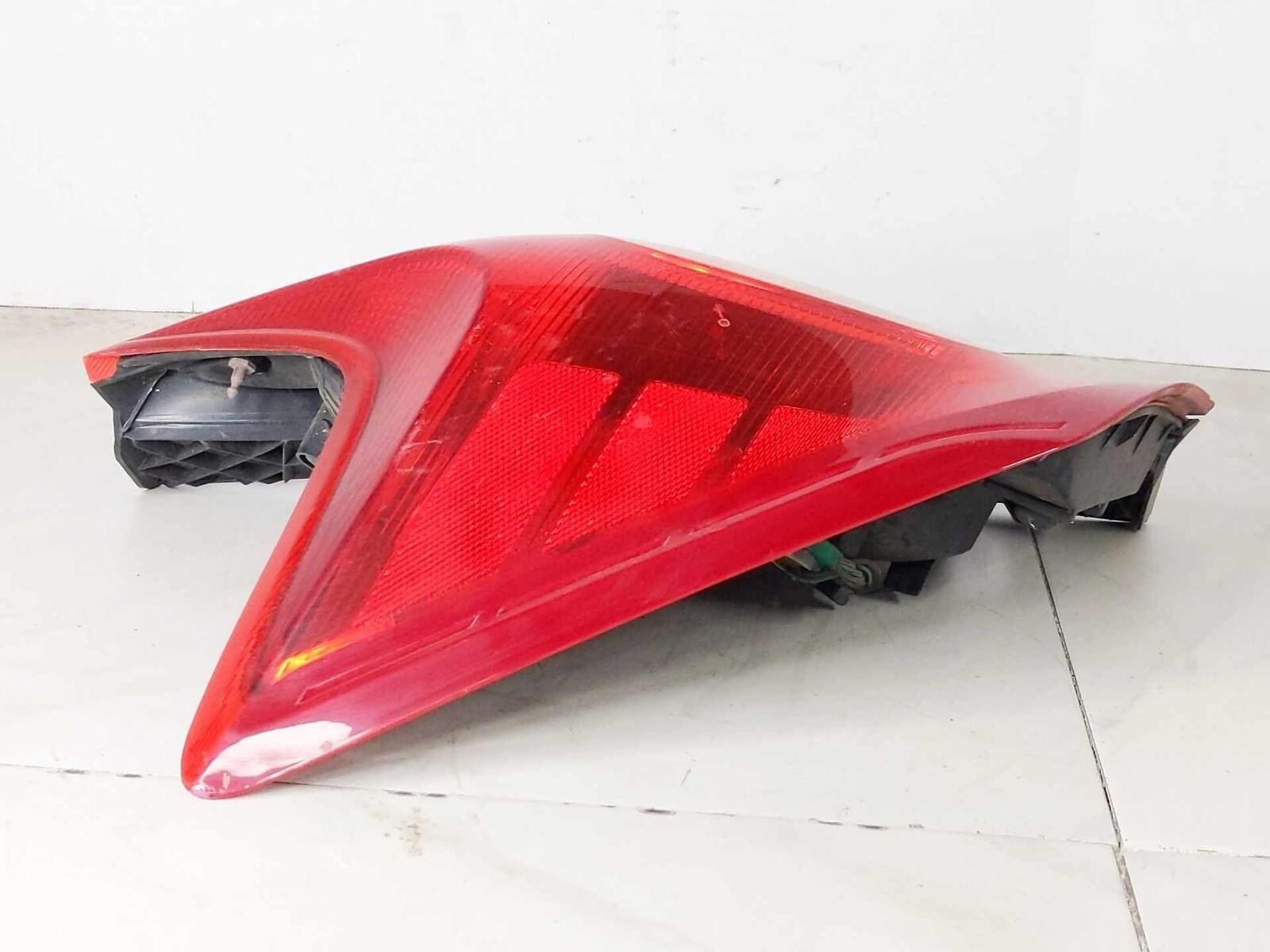 Tail Light Lamp Quarter Left Driver OEM NISSAN VERSA Hatchback 14 15 16 17 18 19