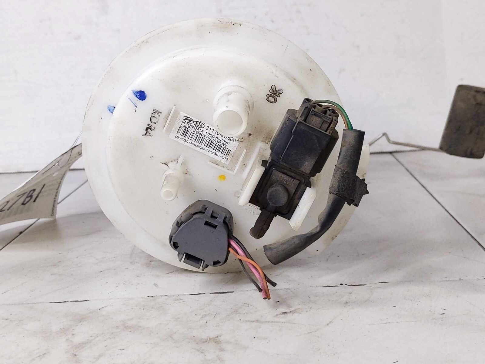 Fuel Pump Assembly Used OEM HYUNDAI TUCSON 2.4L 14 15