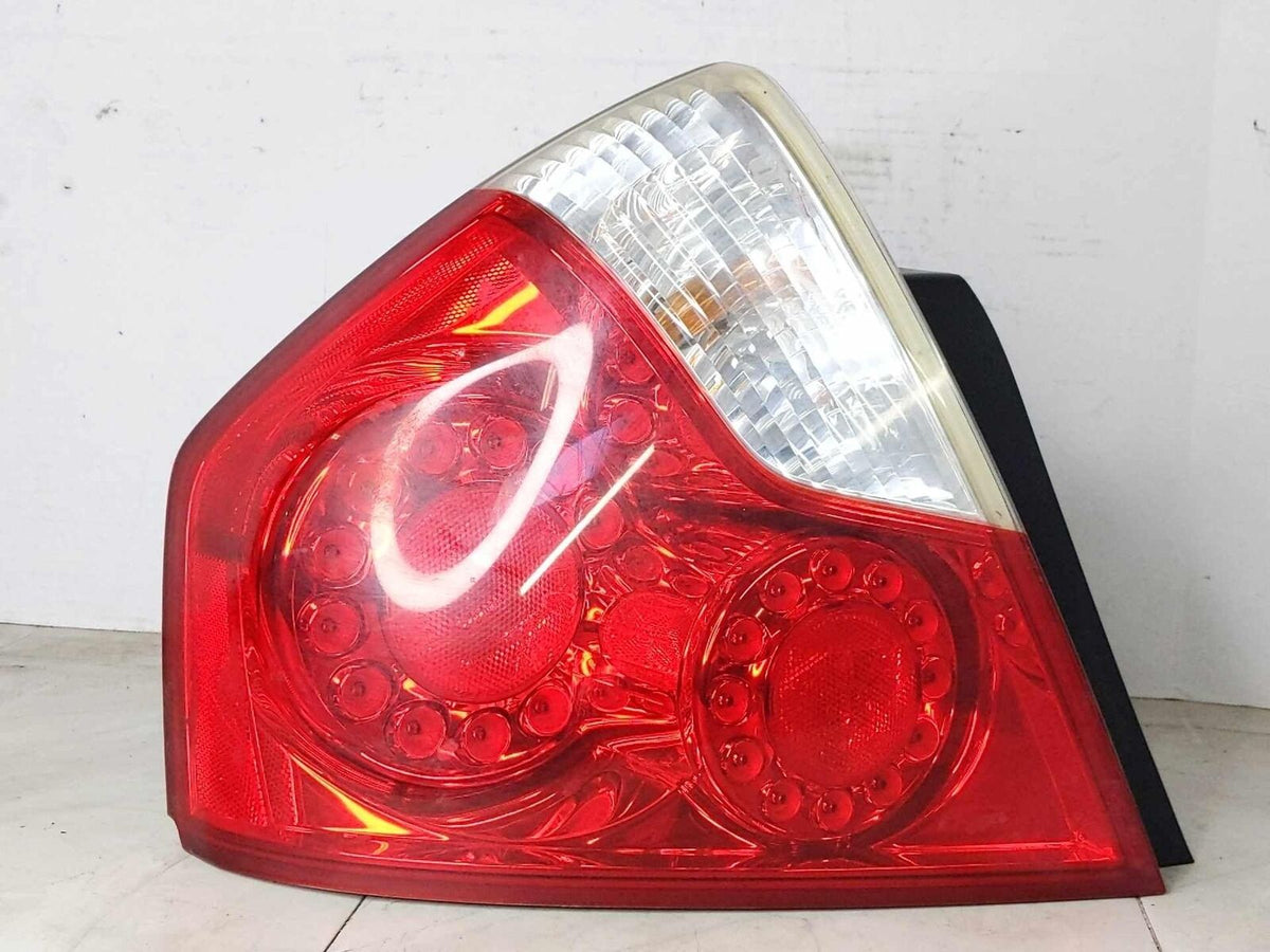 Tail Light Lamp Quarter Panel Mountd Left Driver OEM 22063786 INFINITI M35 06 07