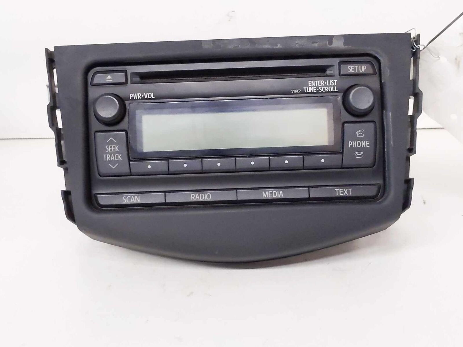 Radio Receiver Audio System AM FM CD Player OEM 8612042470 TOYOTA RAV4 2012