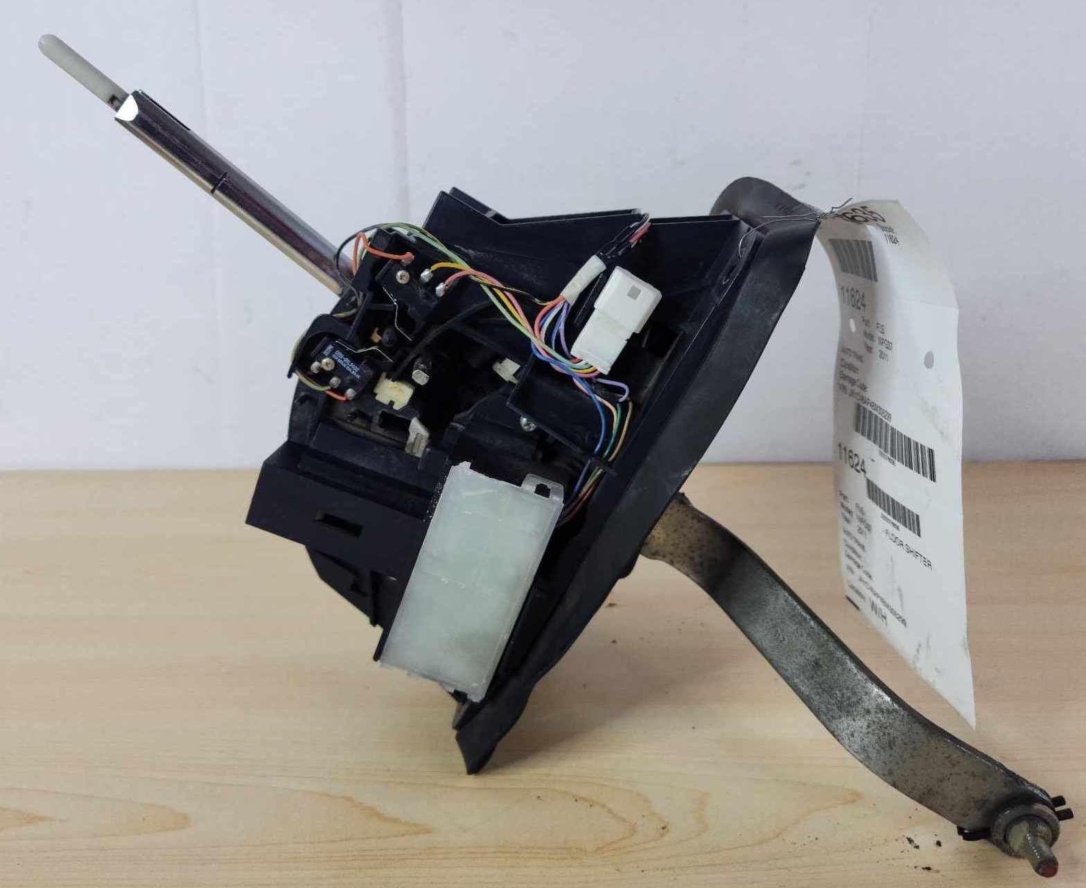 Floor Transmission Gear Shifter Lever Automatic OEM INFINITI G37 2011