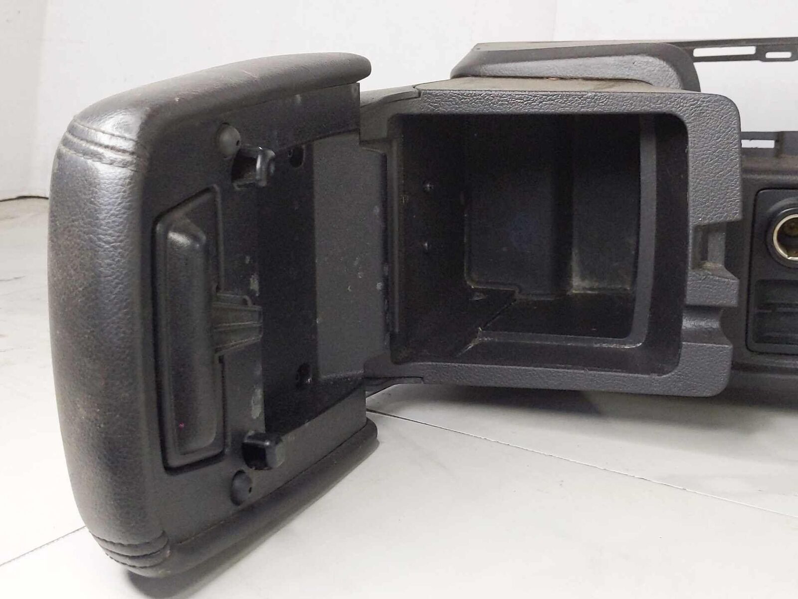 Center Console Front Floor "Lid A Little Damaged" OEM FORD FOCUS 12 13 14