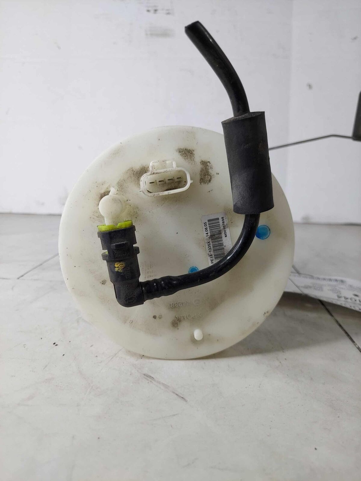 Fuel Pump Assembly Used OEM MAZDA 3 2.0L 14 15 16 17 18