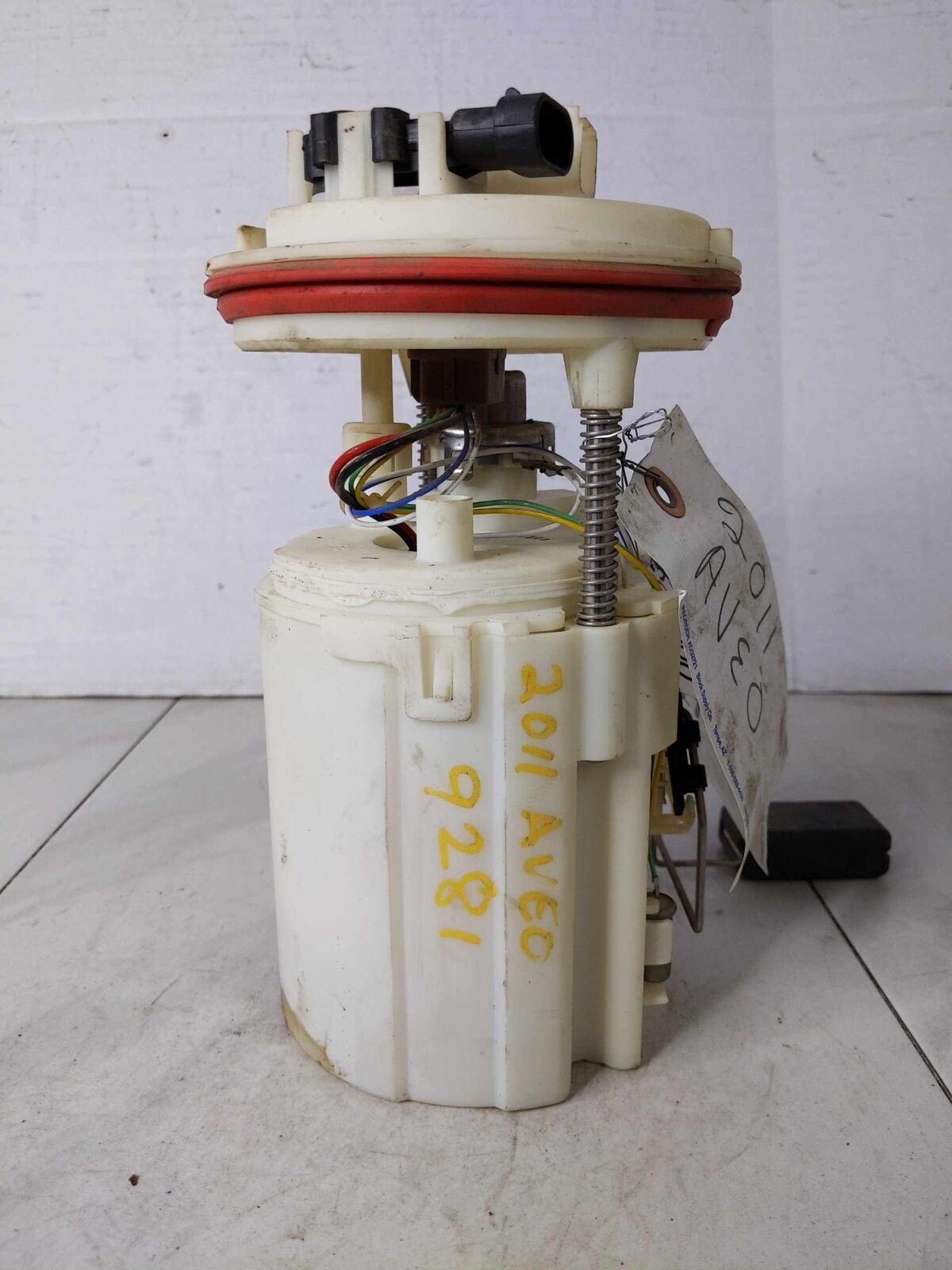 Fuel Pump Assembly Used OEM CHEVY AVEO 1.6L 10 11