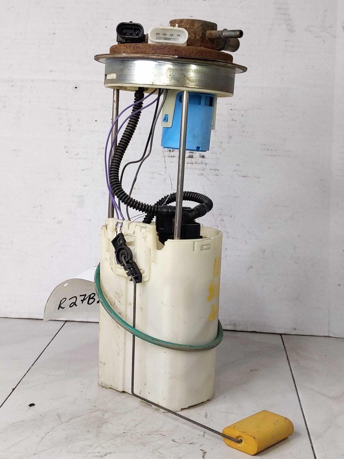 Fuel Pump Assembly Used OEM GMC SIERRA 1500 4.8L 04 05 06 07