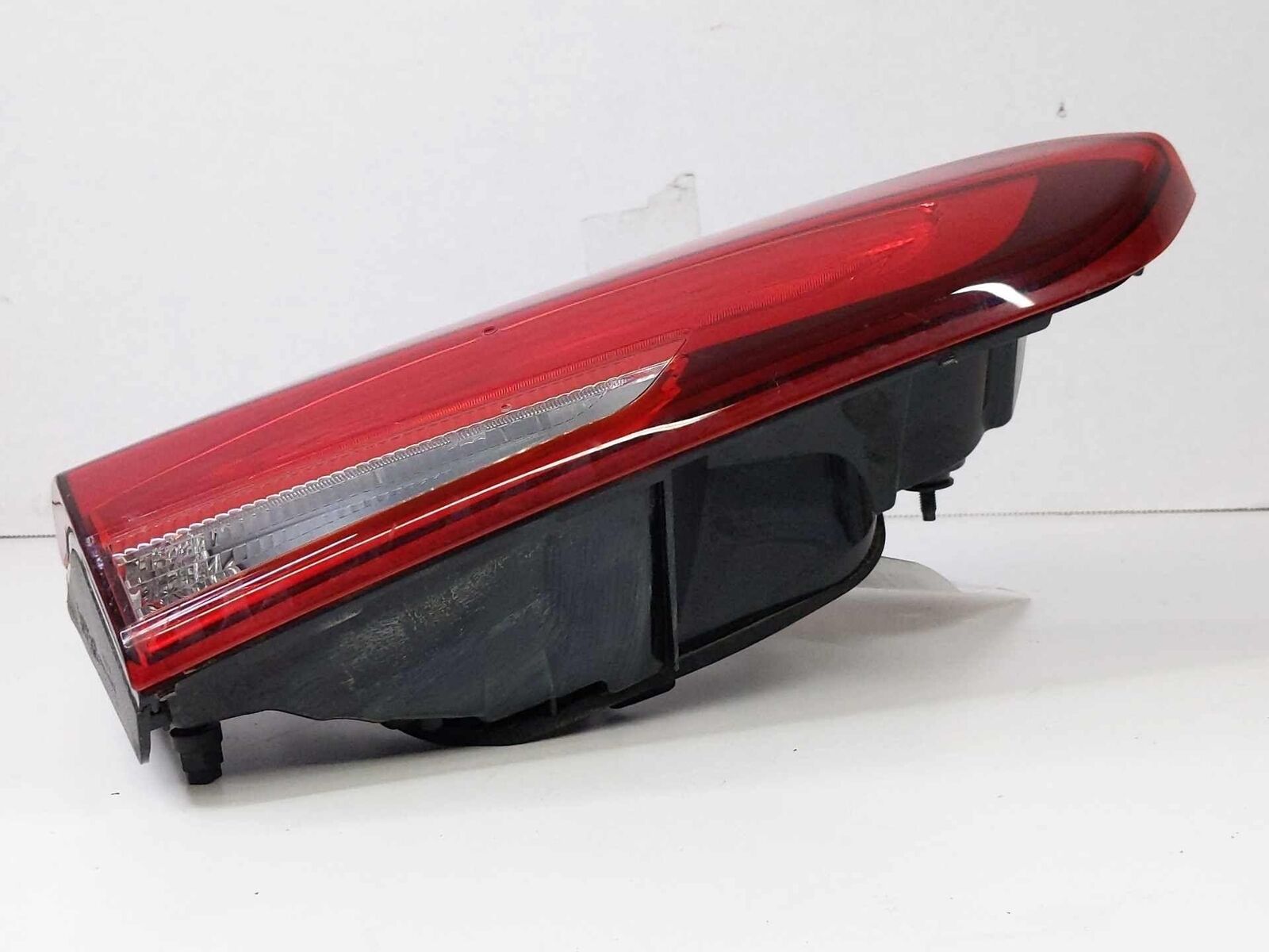 Tail Light Lamp Inner Decklid Mounted LH Left Driver OEM KIA FORTE Sedan 17 18