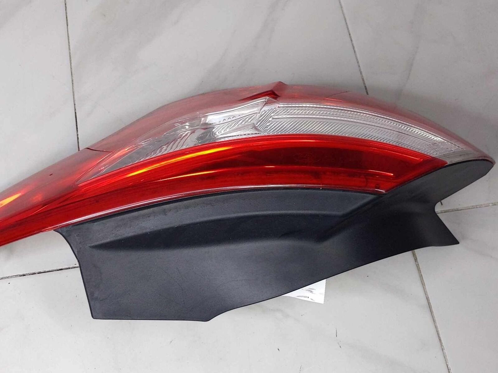 Tail Light Lamp Quarter Panel Mntd Right Passenger OEM FORD FOCUS Sedan 12 13 14