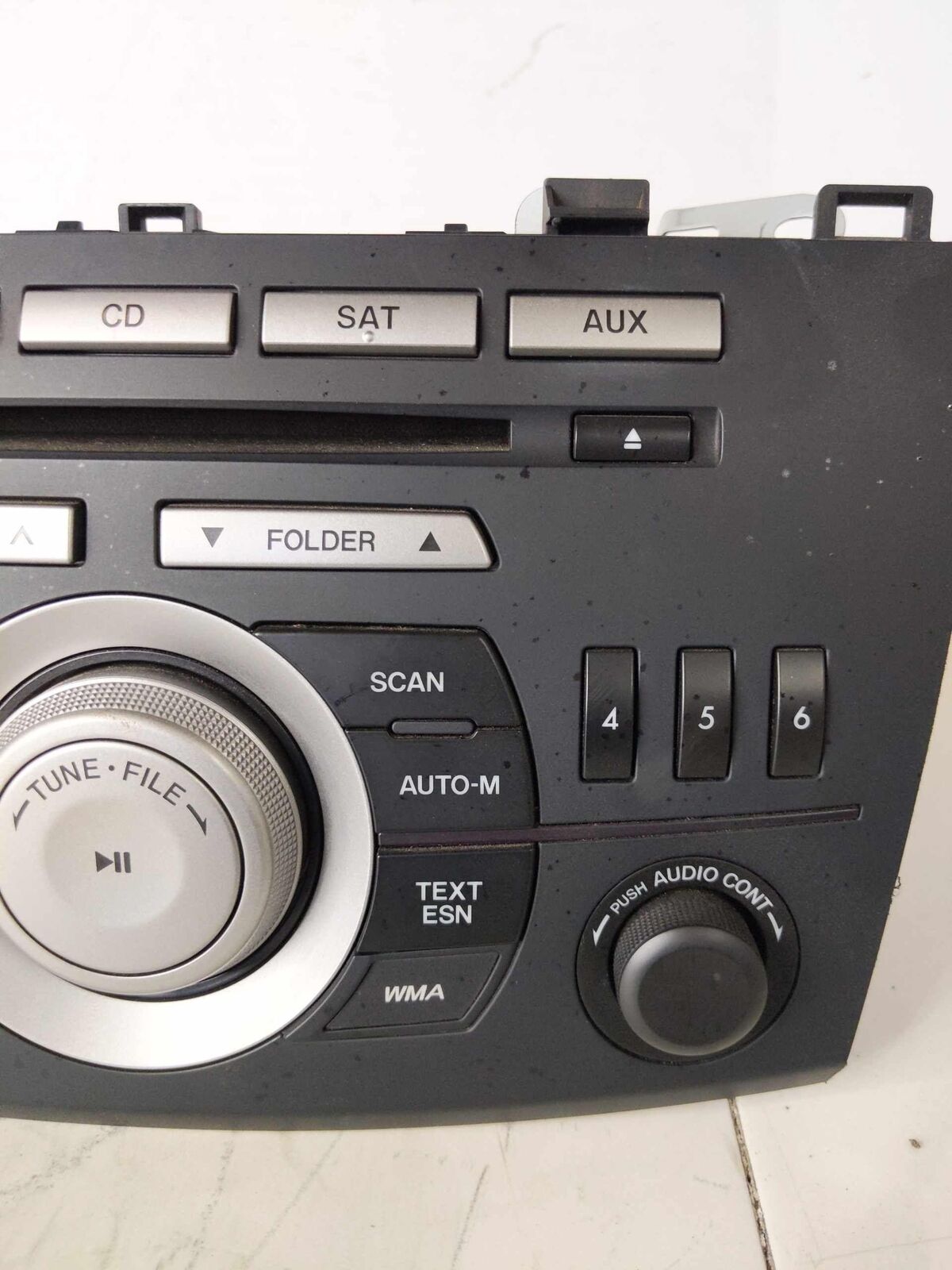 Radio Receiver Audio System AM FM CD Player OEM BBM266AR0A MAZDA 3 2010