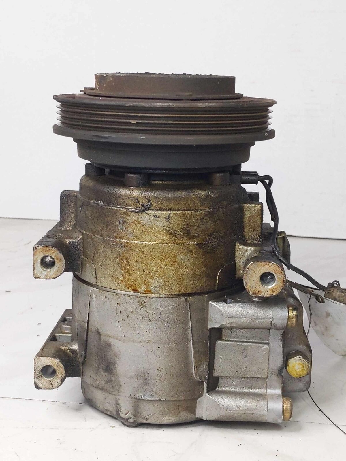 Air Conditioning A/C AC Compressor OEM HYUNDAI ELANTRA 2.0L Sedan 98 99 00