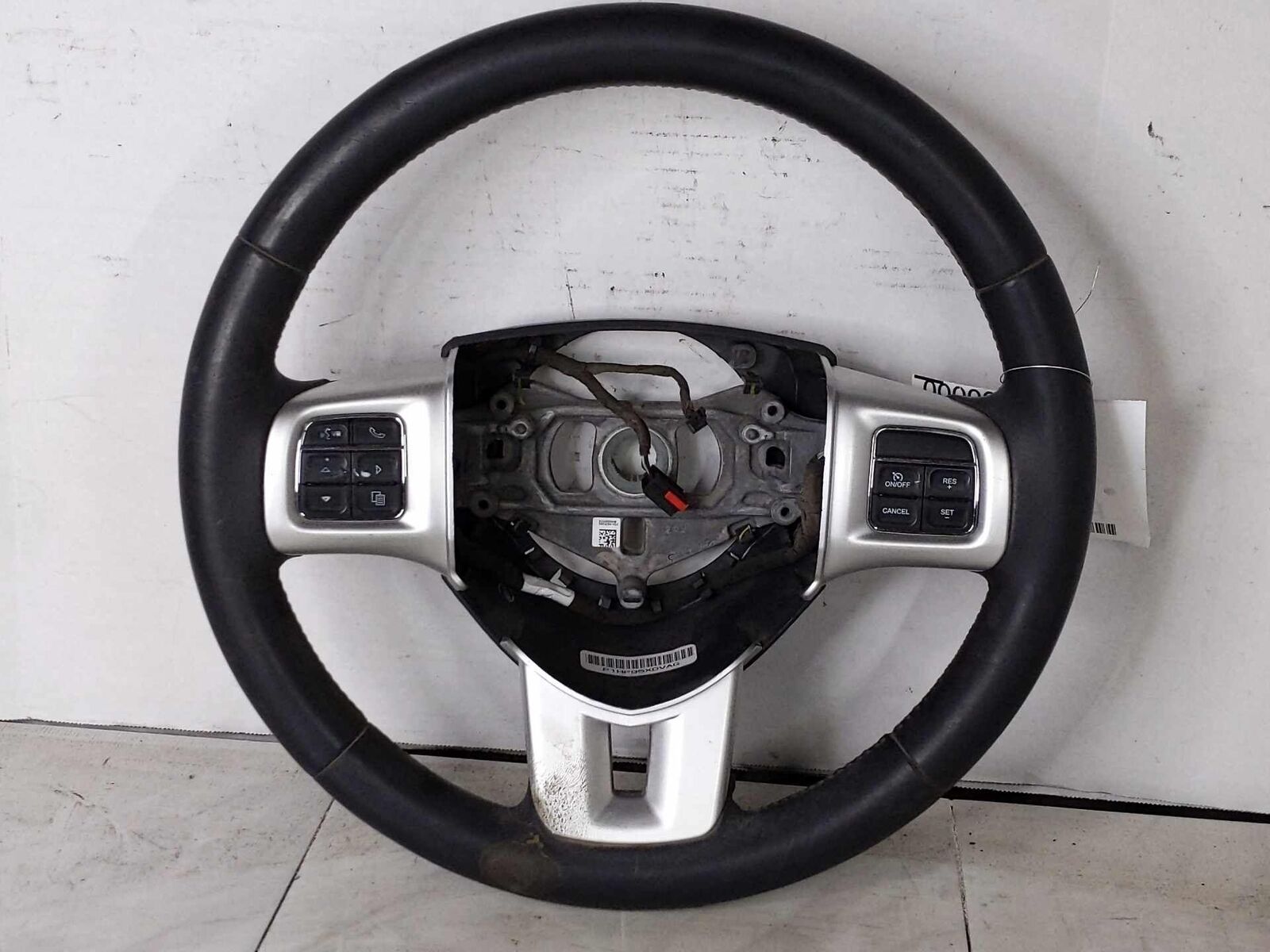 Steering Wheel with Cruise Control Switch OEM DODGE CHALLENGER 12 13 14
