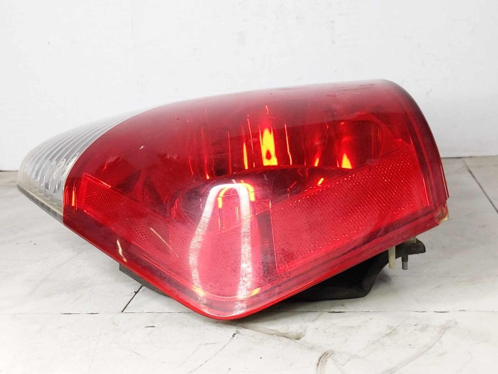 Tail Light Lamp Quarter Panel Mountd Left Driver OEM 22063786 INFINITI M35 06 07