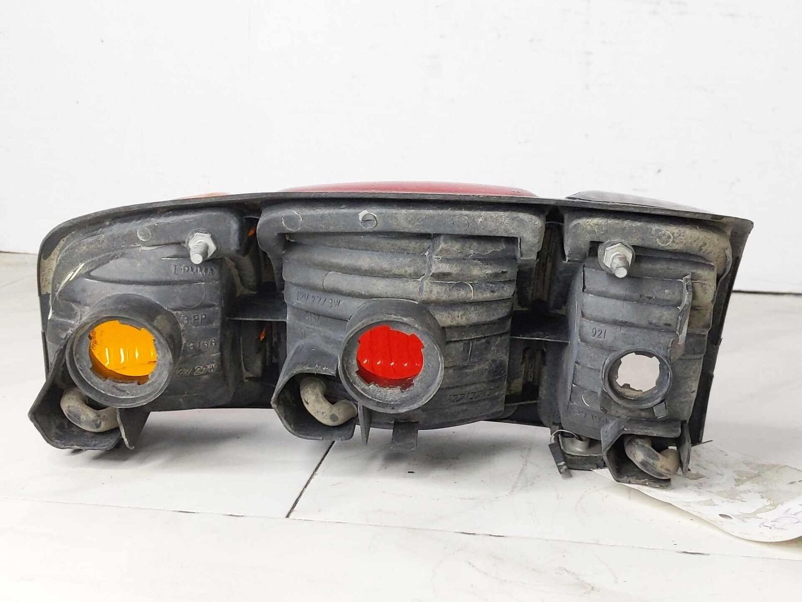 Tail Light Lamp Quarter Panel Mnted Left Driver OEM TOYOTA TUNDRA 00 01 02 03 04