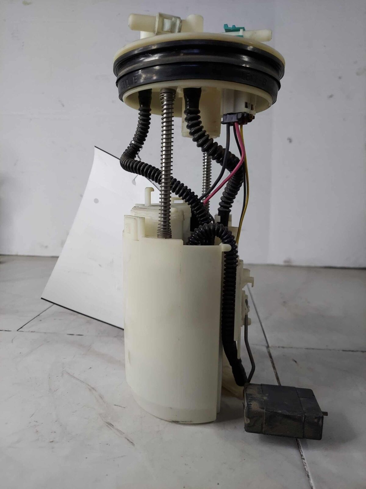 Fuel Pump Assembly Used OEM HONDA FIT 1.5L 09 10 11 12 13 14