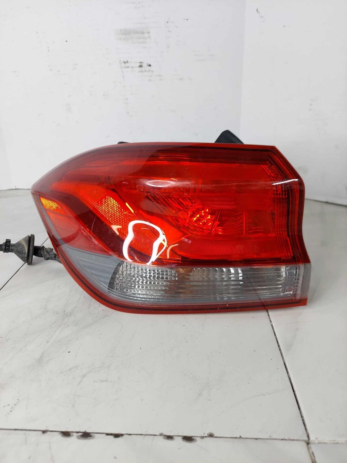 Tail Light Lamp Quarter Panel Mtd Left Driver OEM HYUNDAI ELANTRA Hatchback 2018