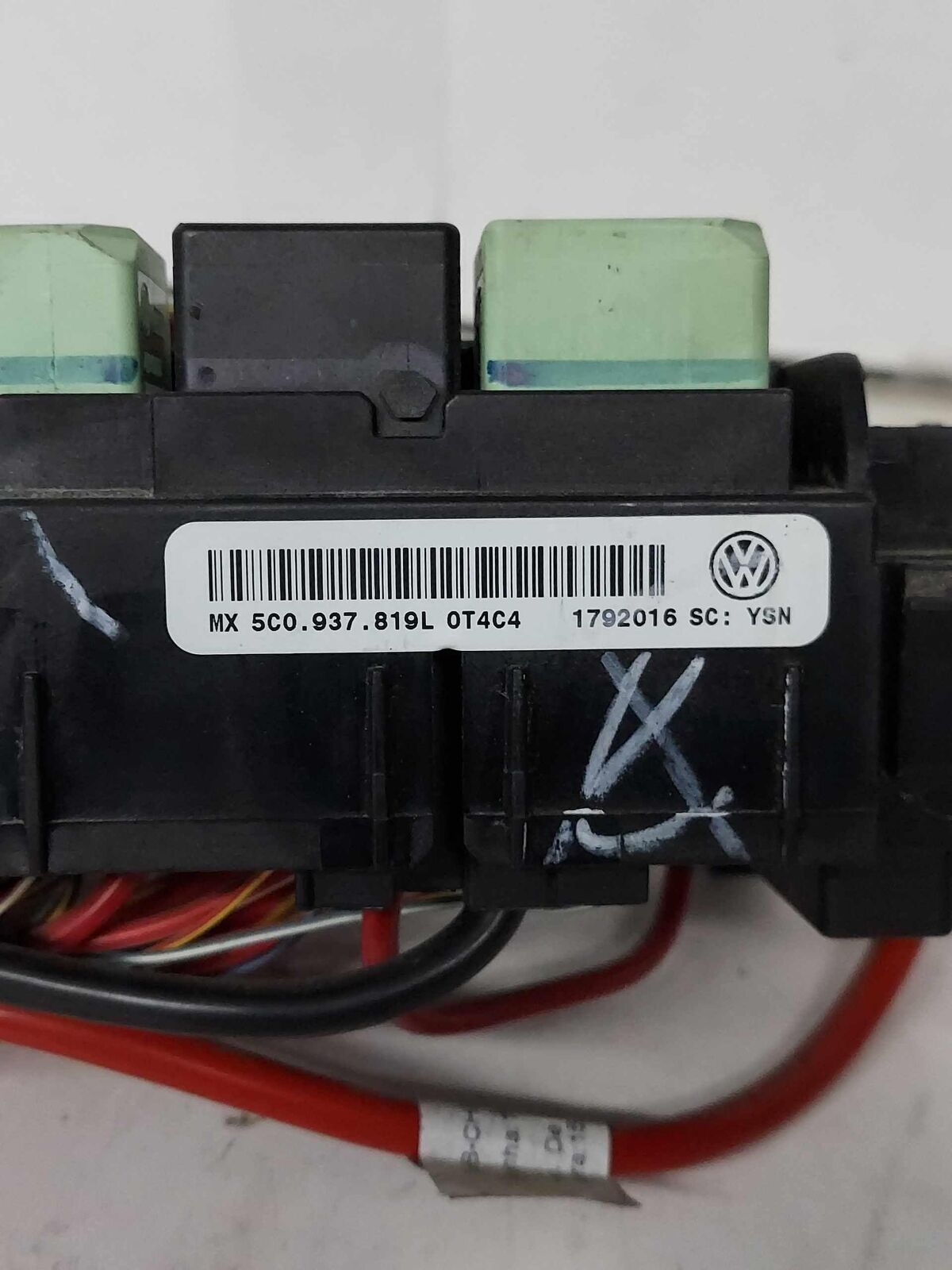 Engine Fuse Box "NO LID" OEM VOLKSWAGEN PASSAT 1.8L 12 13 14 15 16 17 18 19 20