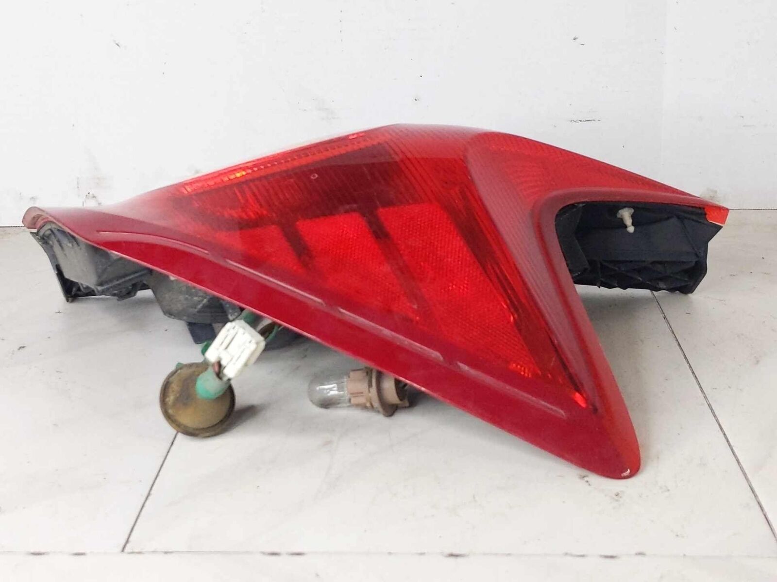 Tail Light Lamp RH Right Passenger OEM NISSAN VERSA Hatchback 14 15 16 17 18 19