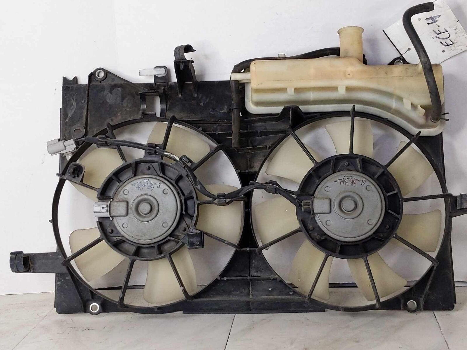 Electric Cooling Fan Motor Assembly OEM TOYOTA MATRIX 1.8L 09 10 11 12 13 14