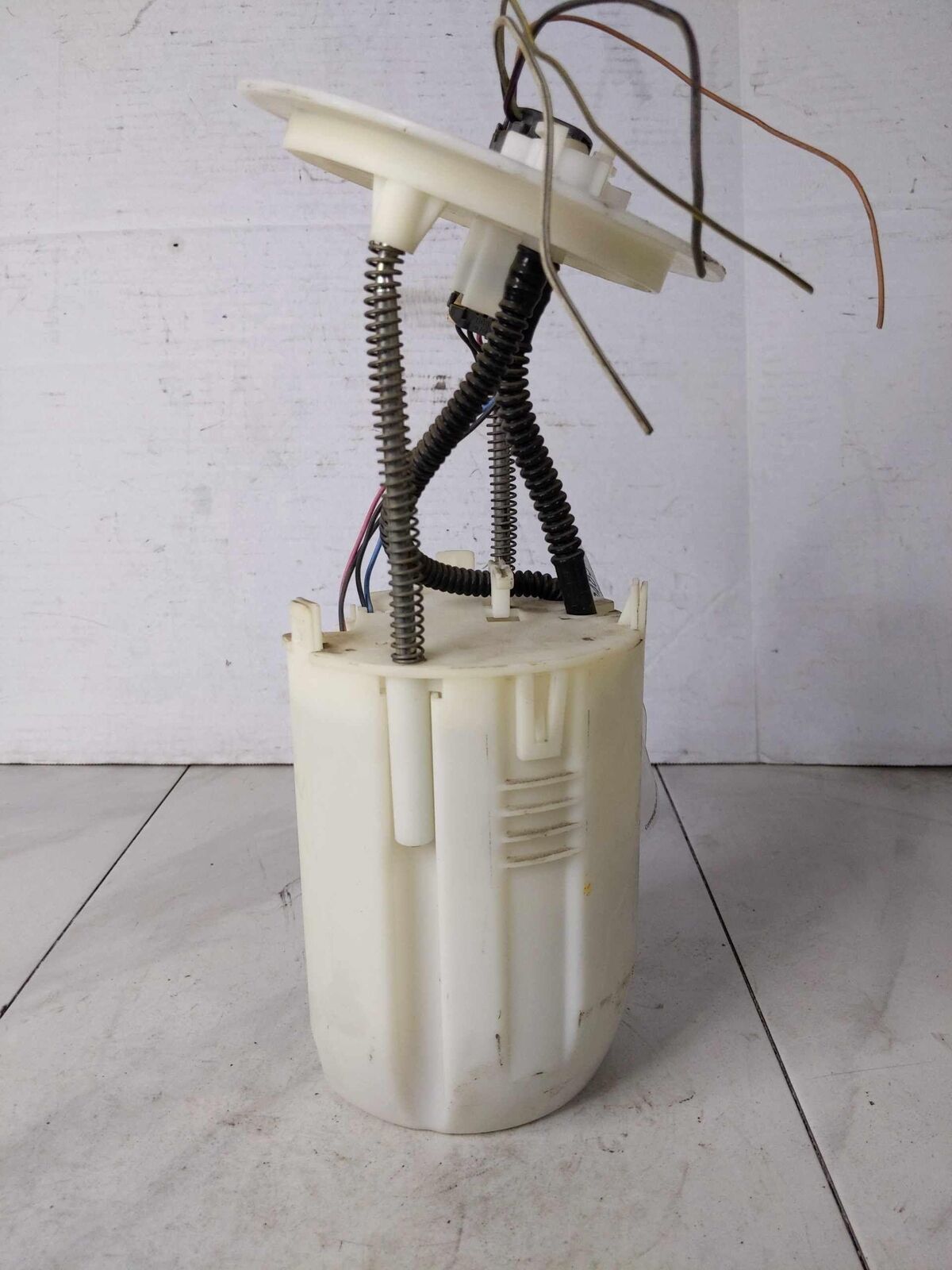 Fuel Pump Assembly Used OEM TOYOTA TACOMA 2.7L 05 06 07 08 09 10 11 12 13 14 15