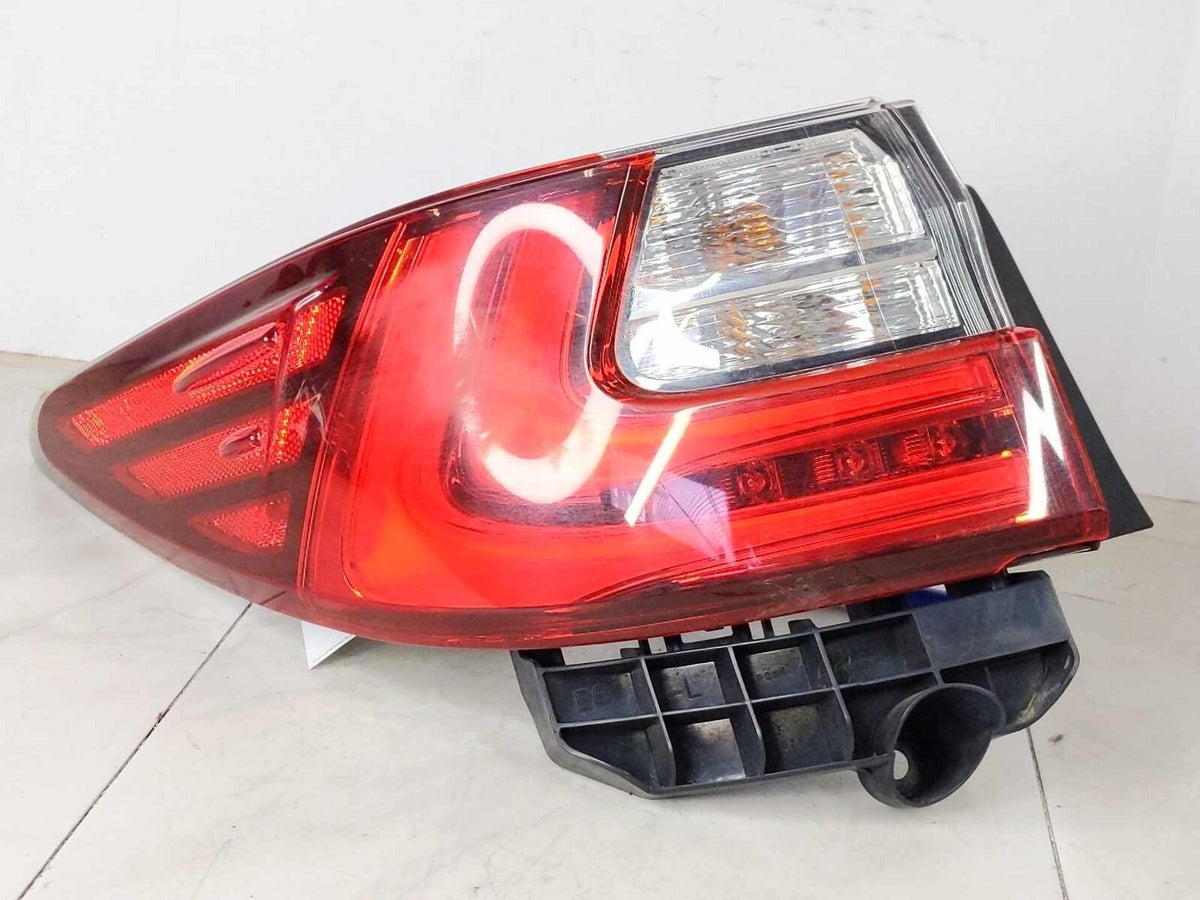 Tail Light Lamp Quarter Panel Mounted Left Driver Assy OEM LEXUS ES350 16 17 18