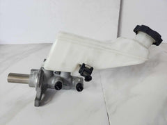 Brake Master Cylinder w Reservoir Tank OEM HYUNDAI ELANTRA Sedan 2.0L 17 18 19