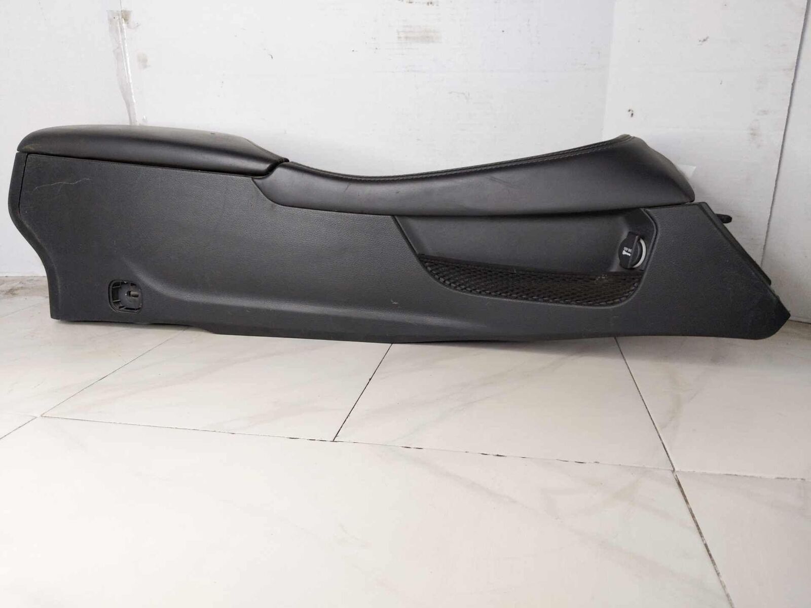 Center Console Front Floor OEM DODGE CHALLENGER 15 16 17 18 19 20 21 22